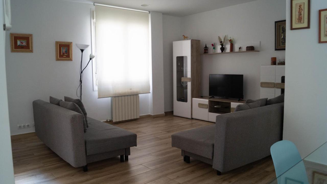 Zaragoza Y Sus 2 Catedrales Apartment ภายนอก รูปภาพ